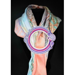 Boucle de foulard en soutache et perle