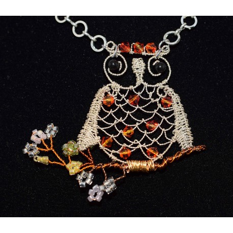 Collier en wire wrapping «hibou»