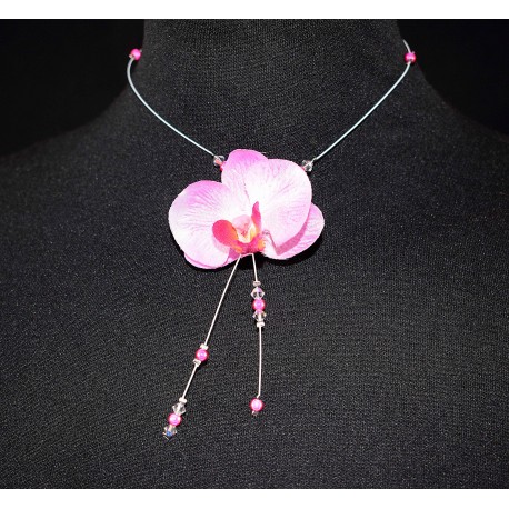 Collier en wire wrapping et orchidée rose